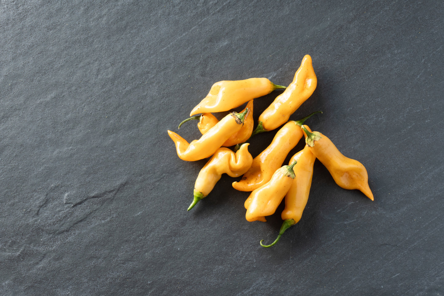25 Aji SUGAR RUSH PEACH PEPPER Hot Sweet Fruity Capsicum Baccatum Vegetable Seeds