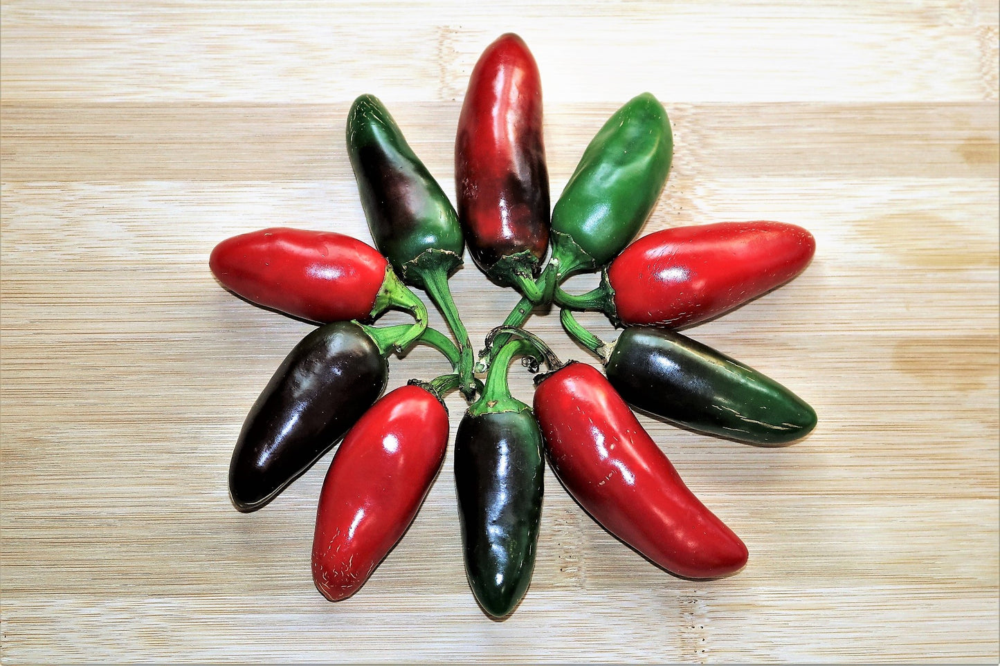 40 Organic PURPLE JALAPENO PEPPER Capsicum Annuum Hot Mexican Chili Vegetable Seeds