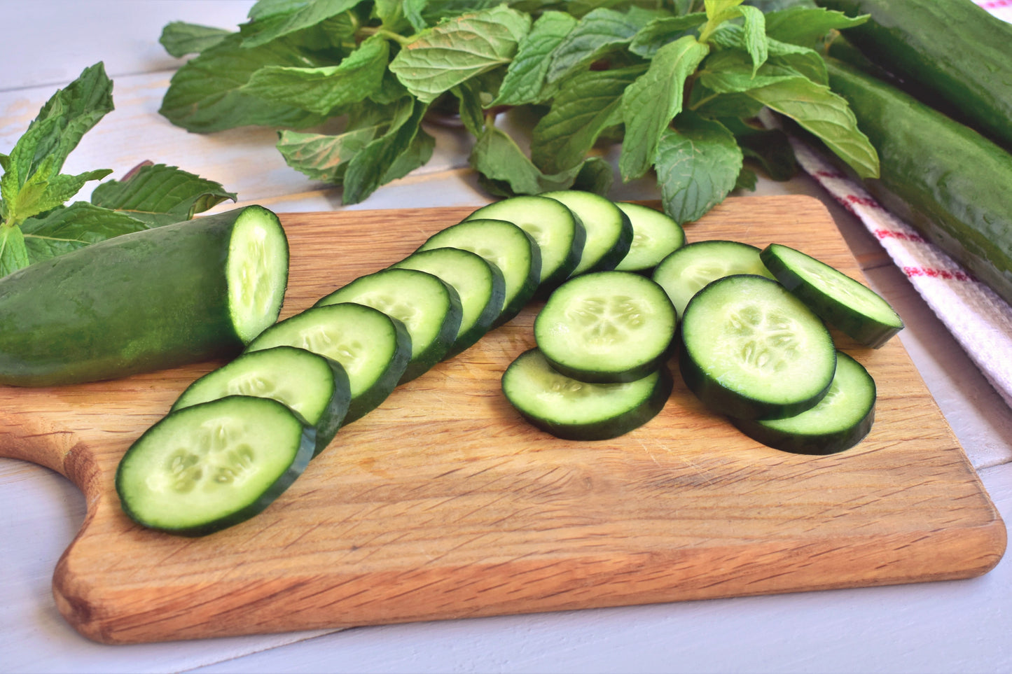 100 LONG Green IMPROVED CUCUMBER Slicing Cucumis Sativus Fruit Vegetable Seeds