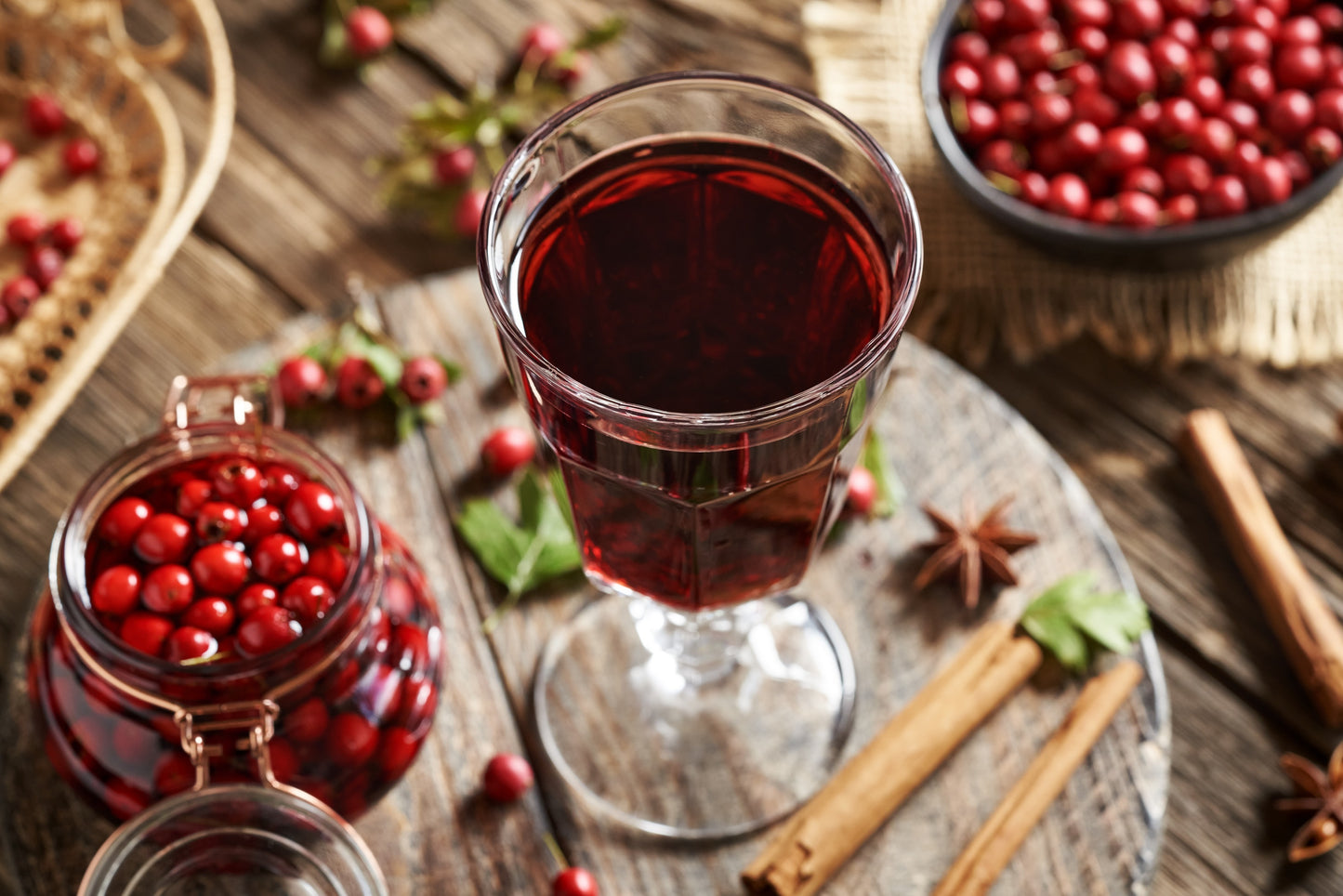 20 ENGLISH HAWTHORN TREE Edible Fruit Flower Mayflower Crataegus Laevigata Seeds